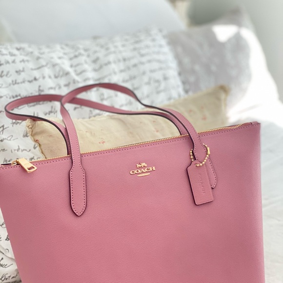 COPY - 🆕 COACH | Pink Purse Tote - Picture 3 of 15